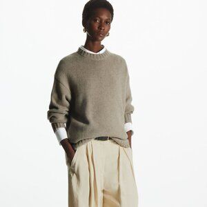 COS oversized chunky pure cashmere sweater